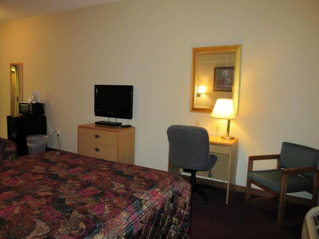 La Quinta By Wyndham Wichita Airport Hotel Exterior foto