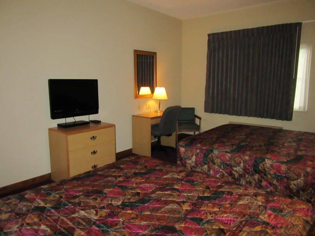 La Quinta By Wyndham Wichita Airport Hotel Exterior foto