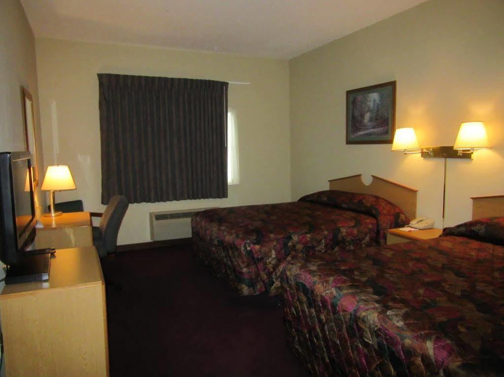 La Quinta By Wyndham Wichita Airport Hotel Exterior foto